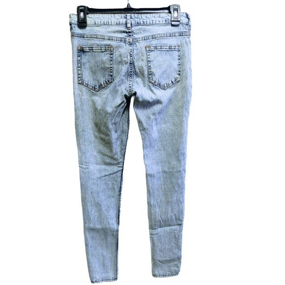 DIVIDED BY H&M DISTRESSED/RIPPED SKINNY LEG FADED DENIM BLUE JEANS LIGHT WASH 8 - Picture 2 of 12